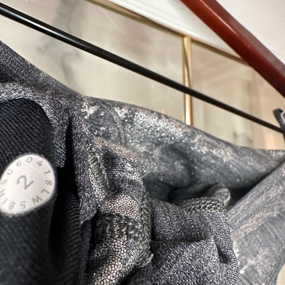 Lululemon pants - Picture 5 of 5